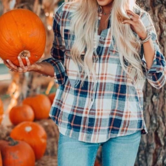 Plaid Button Down Casual Top - Picture 8 of 12